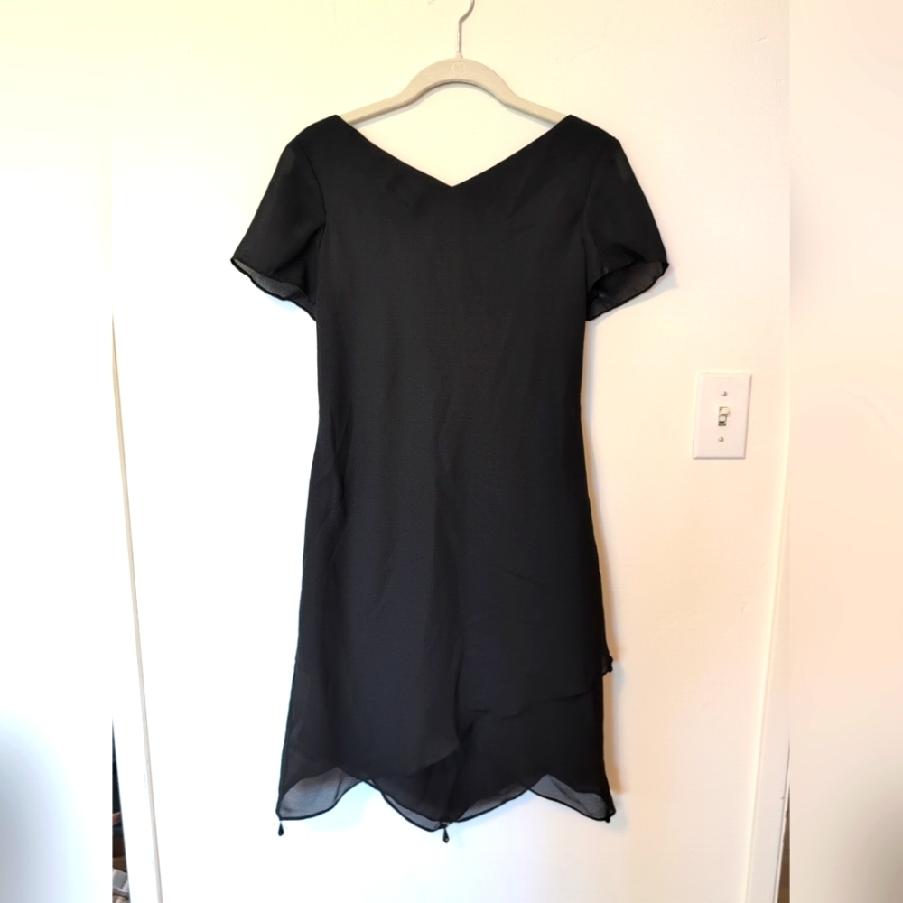 Virgo Petite Black Womens Dress With Teardrop Bead Accents Size 6